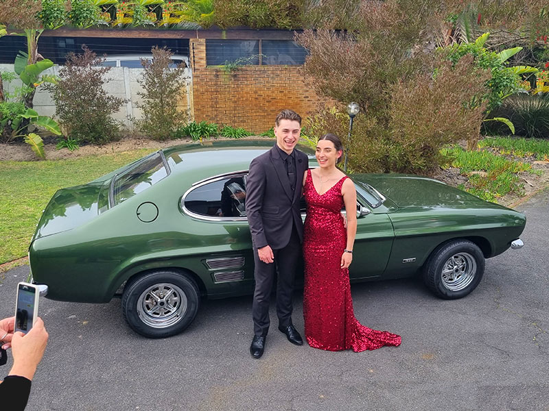 Smiles allround! Smiles allround!